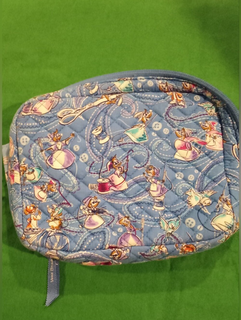 Vera Bradley Essential Cord Organizer in Cinderella Paisley Friends
